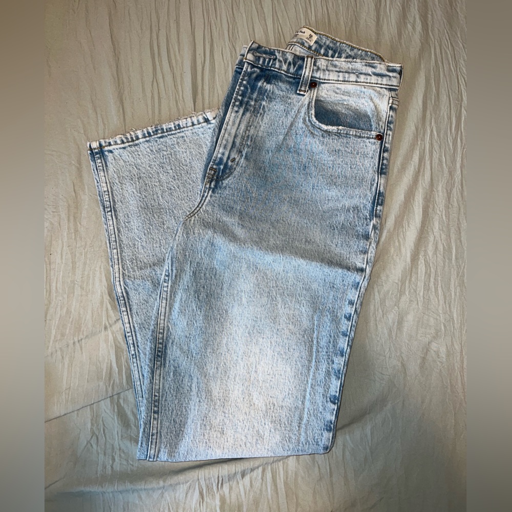 Abercrombie & Fitch 90's Ultra High Rise Straight Jeans